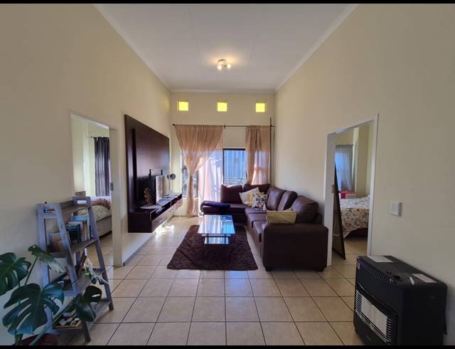 2 BEDROOM APARTMENT FOR SALE IN RYNFIELD